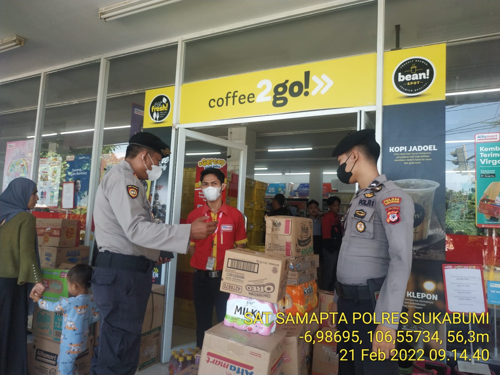 Kasat Sabhara dan anggotanya melakukan patroli pantauan langsung