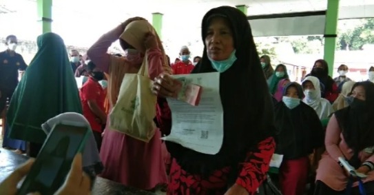 Warga Desa Sukamanis sebagai salah satu KPM