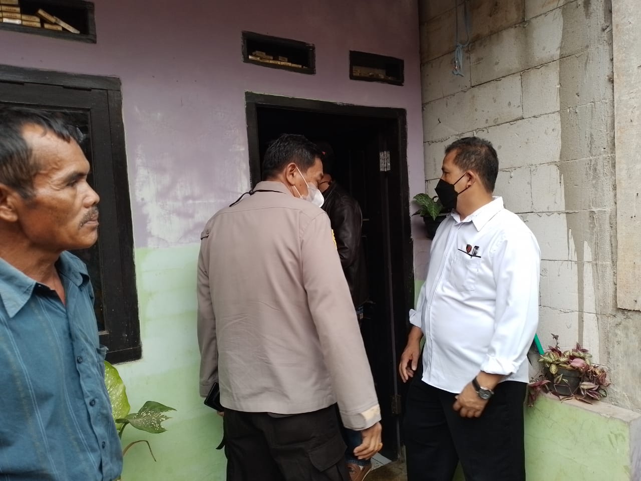 Olsh TKP peristiwa bunuh diri di wilayah Polsek Warudoyong