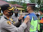 Kapolres sematkan tanda tugas operasi lodaya 2022 tanda operasi dimulai