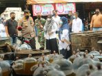 Kapolres Aceh Barat dalam sidak pasar