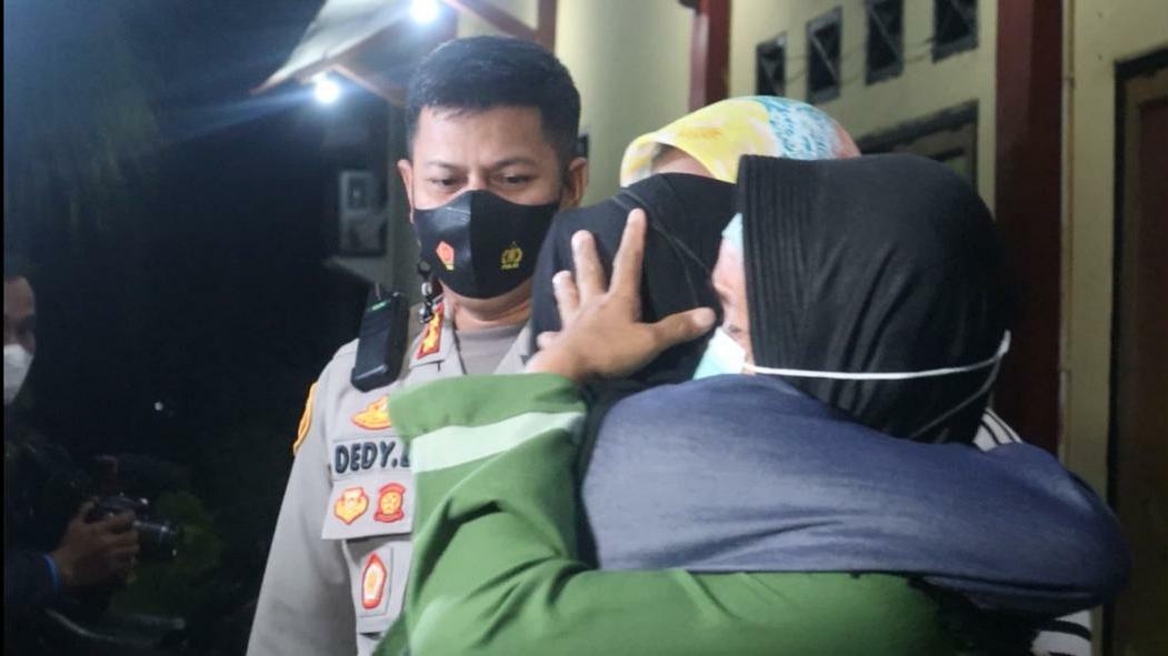 Tangis haru PMI asal cidahu yang berhasil dipulangkan dari Arab