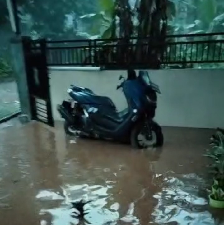 Salah satu rumah warga kampung padasuka desa Kartaraharja Kecamatan Cikembar