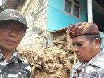 Ketua Bapera desa langensari beserta jajaran pantau lokasi longsor