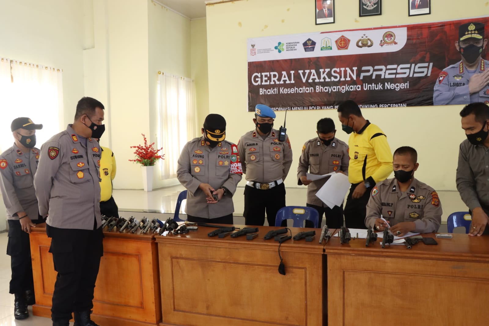 Pemeriksaan senjata api personel oleh Kapolres Bener Meriah beserta jajaran