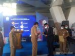 Gubernur Aceh dalam momen peresmian Gedung Pustaka Aceh