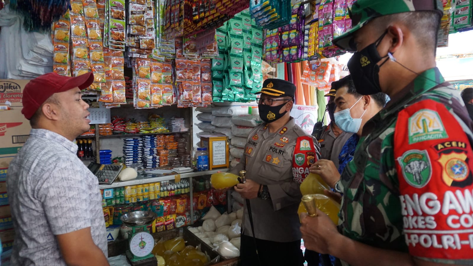 Kapolres dan Dandim Bener Meriah cek Minyak Goreng
