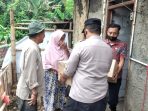 Kanit Binmas wakili kapolsek Cikembar beri bantuan sembako