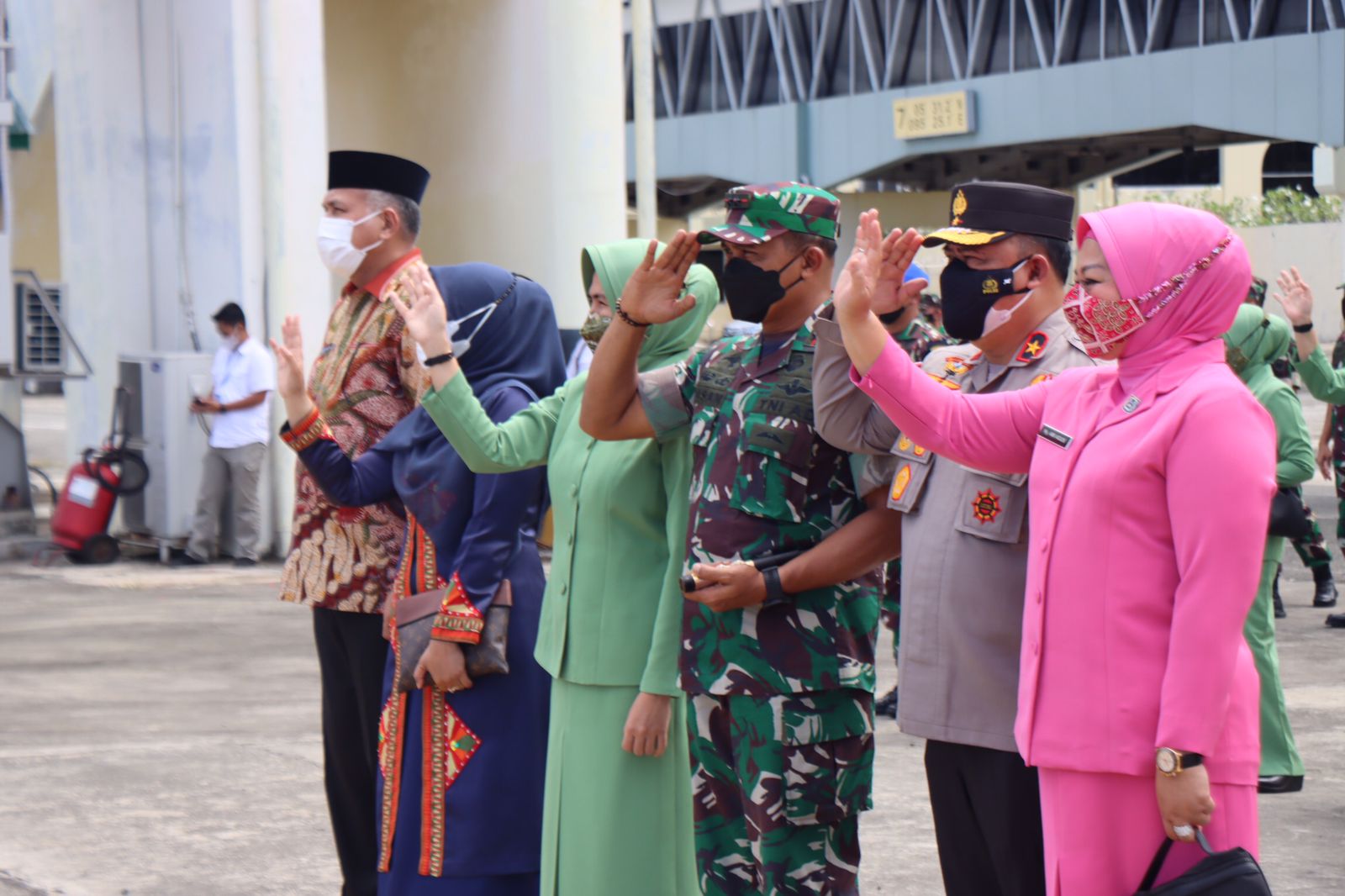 Wakapolda, Pangdam dan Forkopimda Aceh mengantar KSAD ke Bandara