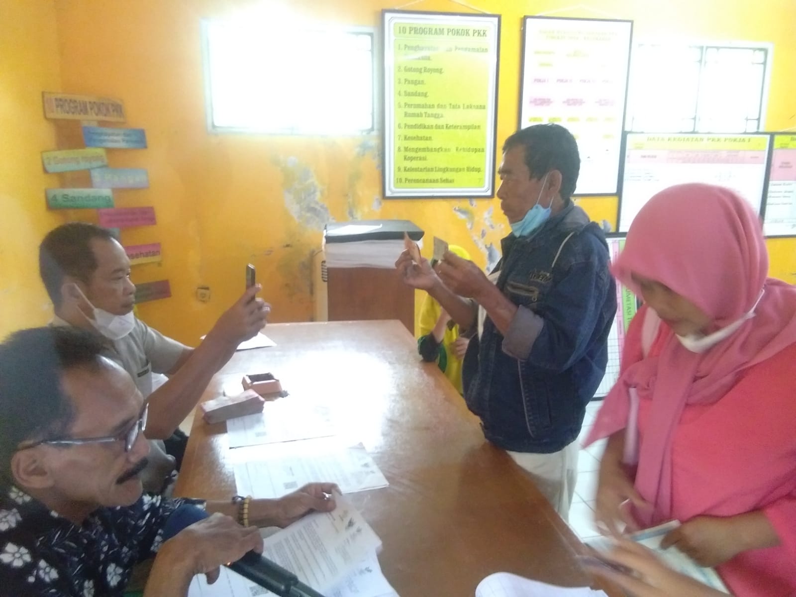 Penyaluran BPNT desa balekambang berjalan sesuai juknis