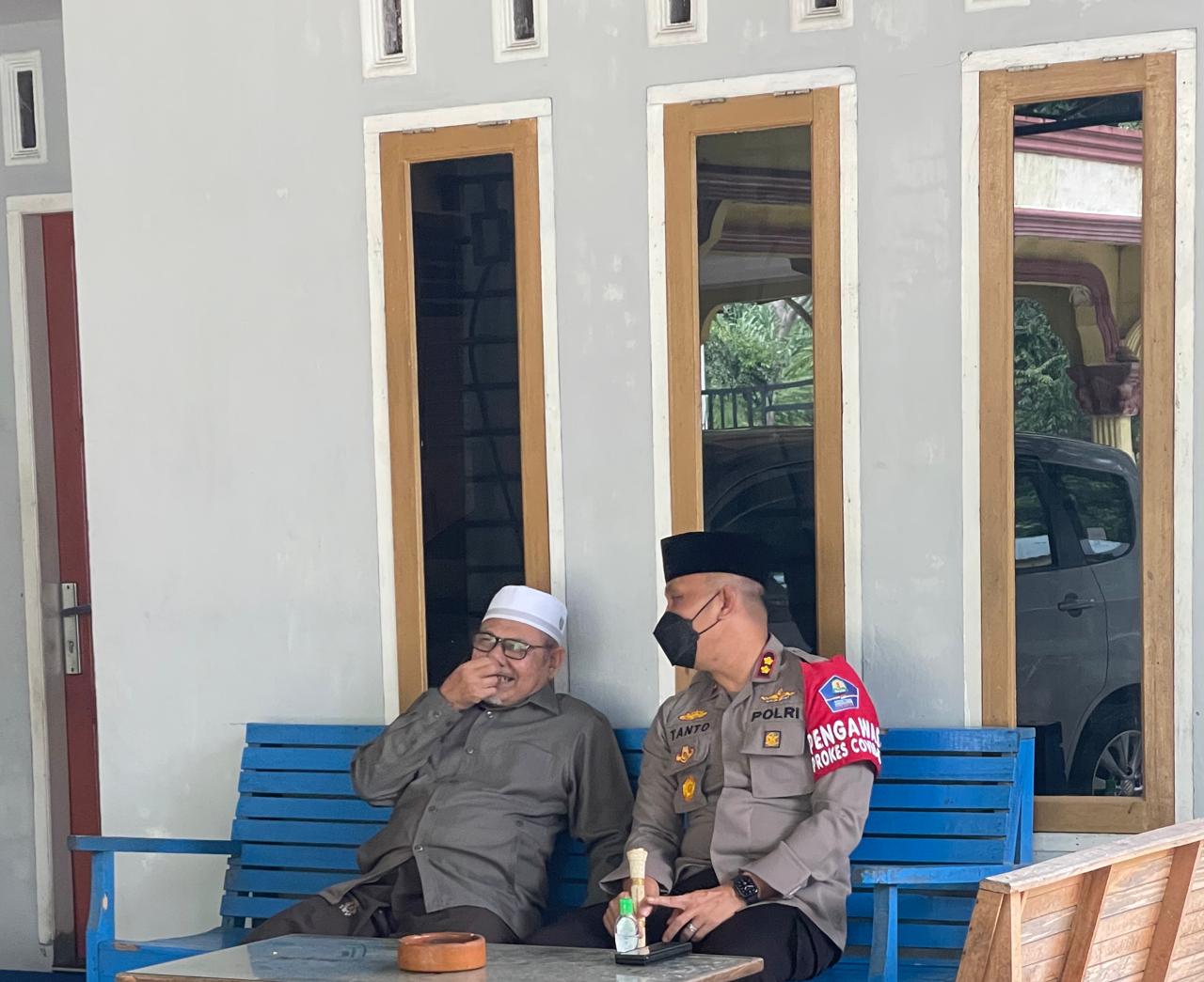 Silaturahmi yang nampak indah antara Kapolres Lhokseumawe dengan para ulama Aceh