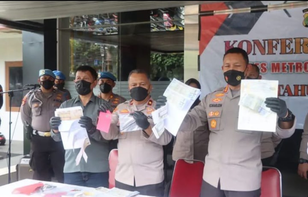 Pengungkapan Polres Metro Tangerang Kota atas kasus Curanmor n STNK Palsu